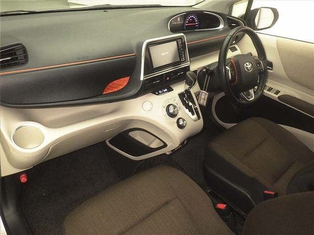Toyota SIENTA 2018 8268550-4
