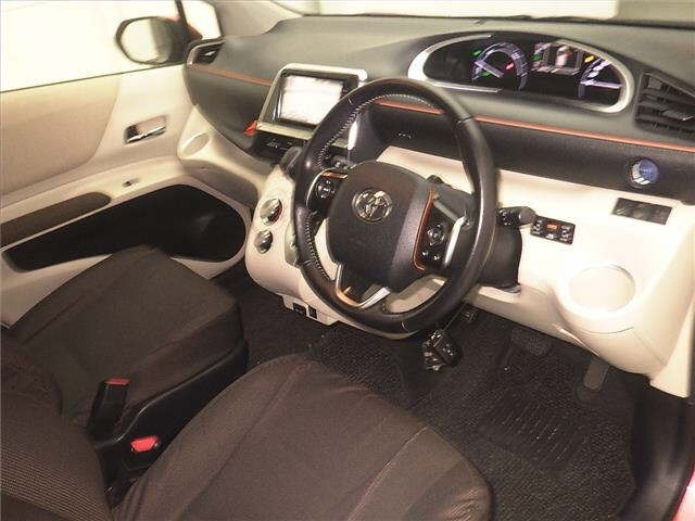Toyota SIENTA 2015 8268552-3