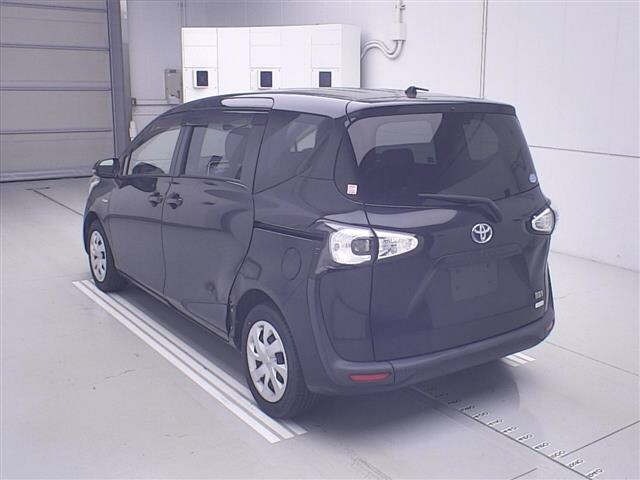 Toyota SIENTA 2016 8268556-1