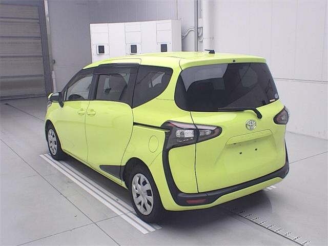 Toyota SIENTA 2016 8268558-1