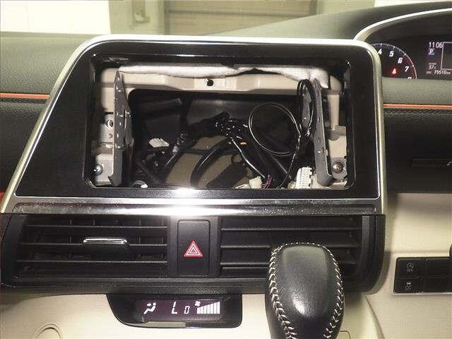 Toyota SIENTA 2016 8268561-6