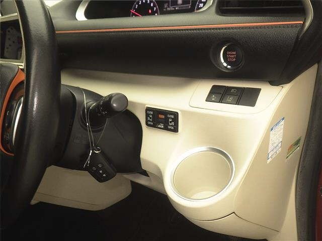 Toyota SIENTA 2016 8268561-8