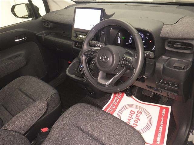 Toyota SIENTA 2025 8268569-3