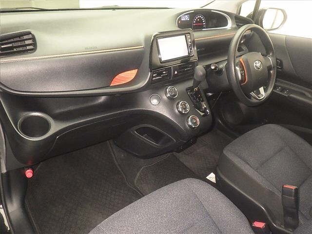 Toyota SIENTA 2018 8268570-4