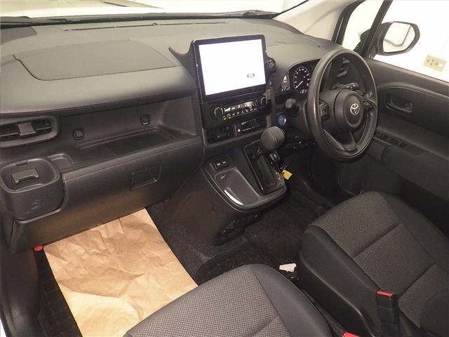 Toyota SIENTA 2024 8268571-4