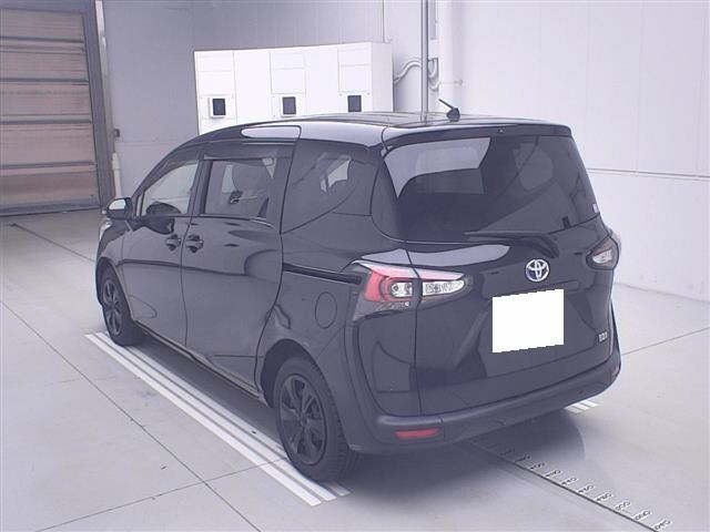 Toyota SIENTA 2021 8268573-1