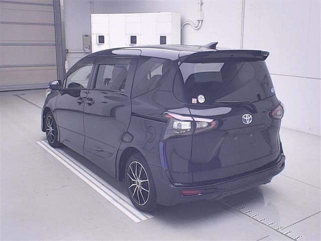 Toyota SIENTA 2015 8268574-1