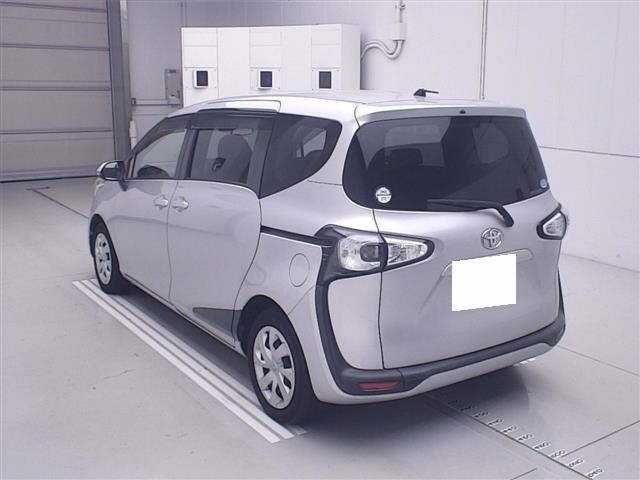 Toyota SIENTA 2017 8268576-1