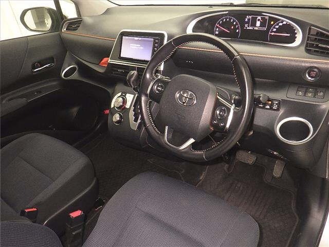 Toyota SIENTA 2017 8268576-3