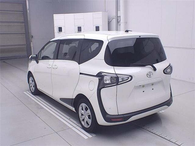 Toyota SIENTA 2021 8268583-1