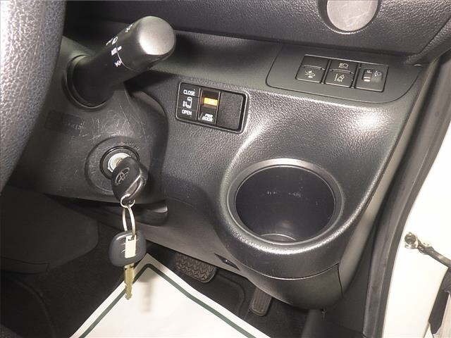 Toyota SIENTA 2021 8268583-8