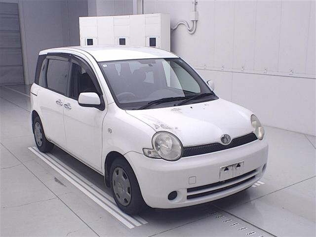 Toyota SIENTA 2005 8268584-0