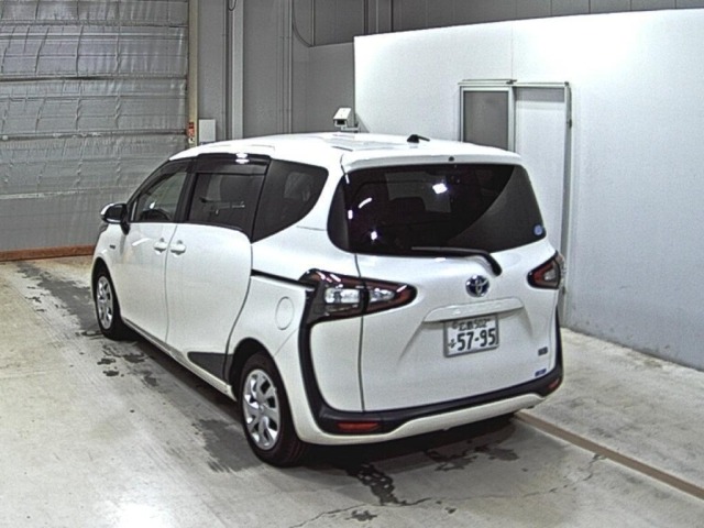 Toyota SIENTA 2017 8268587-1