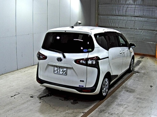 Toyota SIENTA 2017 8268587-5