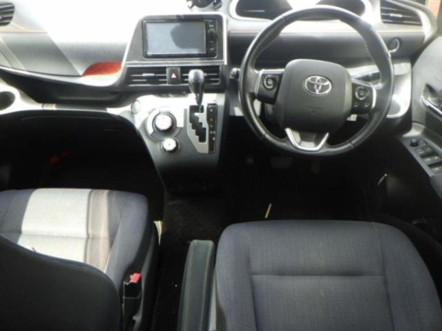 Toyota SIENTA 2016 8268589-3