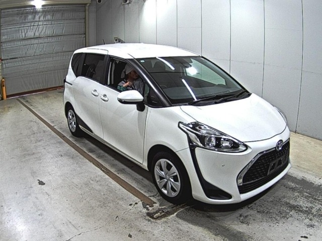 Toyota SIENTA 2022 8268591-0