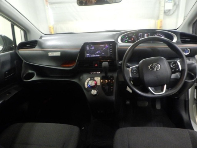 Toyota SIENTA 2022 8268591-3