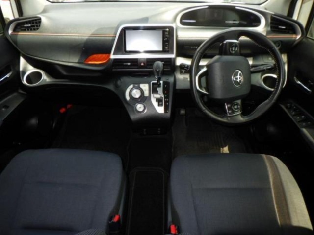 Toyota SIENTA 2015 8268593-3