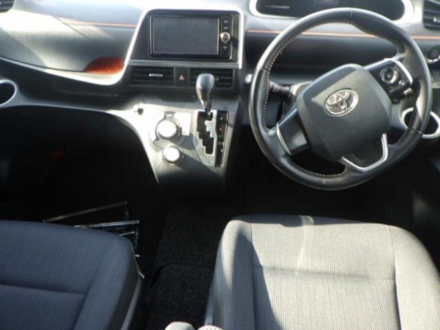 Toyota SIENTA 2016 8268594-3
