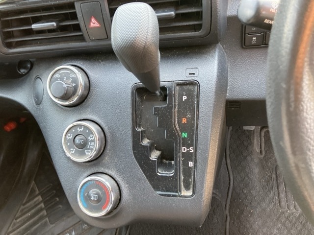 Toyota SIENTA 2017 8268595-5