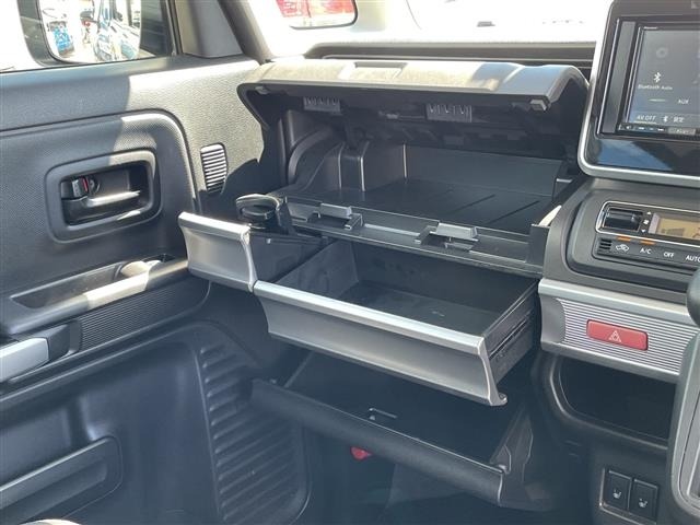Suzuki SPACIA 2022 8268618-4