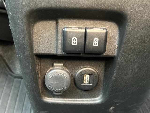Suzuki SPACIA 2020 8268621-22