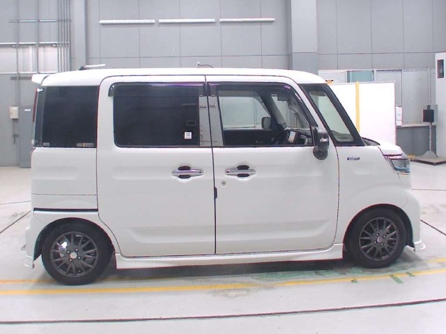 Suzuki SPACIA 2019 8272098-3