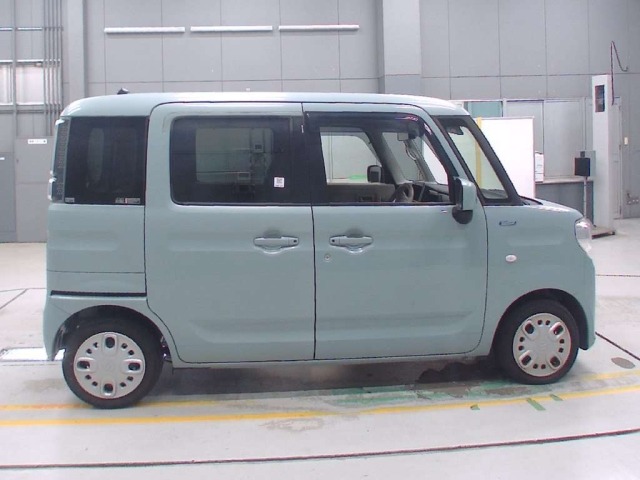 Suzuki SPACIA 2019 8272099-3