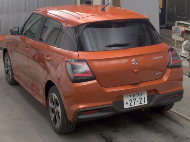 Suzuki SWIFT 2024 8268494-1