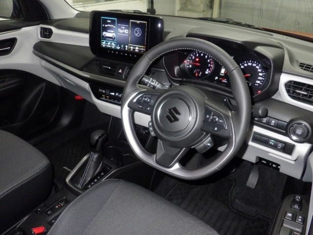 Suzuki SWIFT 2024 8268494-3