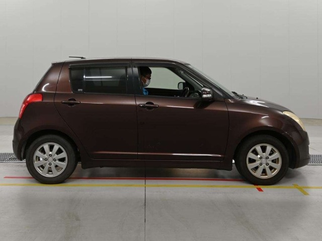 Suzuki SWIFT 2009 8268506-3