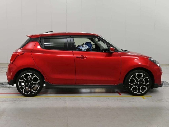 Suzuki SWIFT 2024 8268507-3