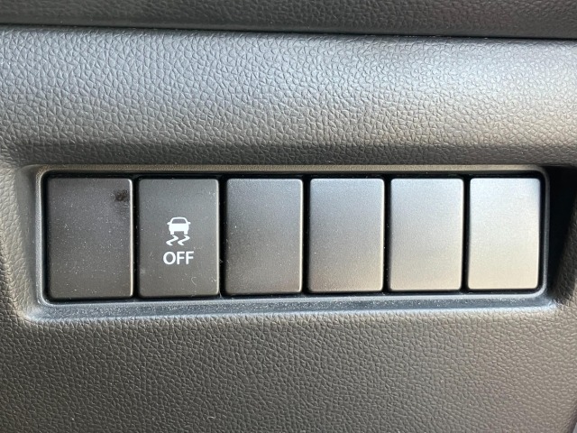 Suzuki SWIFT 2021 8268520-4
