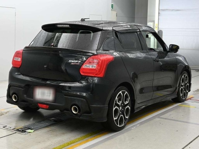 Suzuki SWIFT 2023 8268521-1