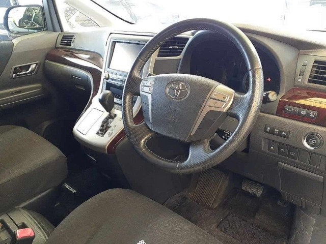 Toyota VELLFIRE 2013 8268684-7