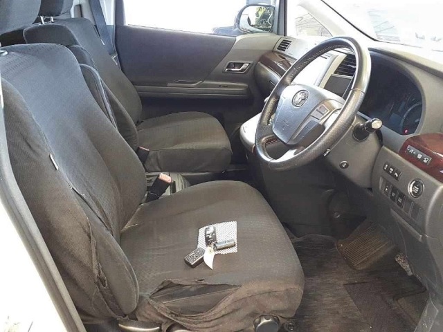 Toyota VELLFIRE 2013 8268684-8