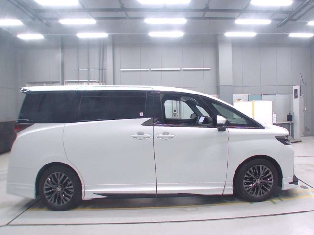 Toyota VELLFIRE 2023 8268686-3