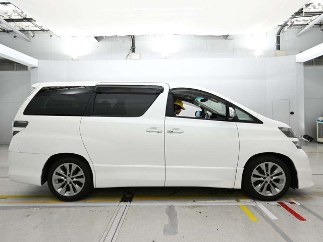 Toyota VELLFIRE 2010 8268705-3
