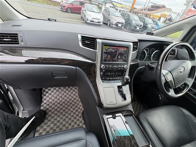 Toyota VELLFIRE 2012 8268920-2