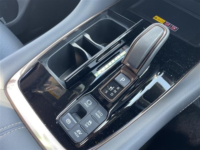 Toyota VELLFIRE 2023 8268922-3