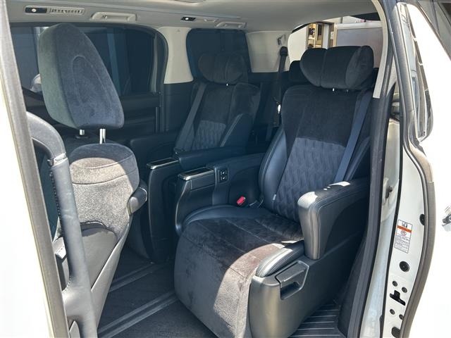 Toyota VELLFIRE 2017 8268941-6