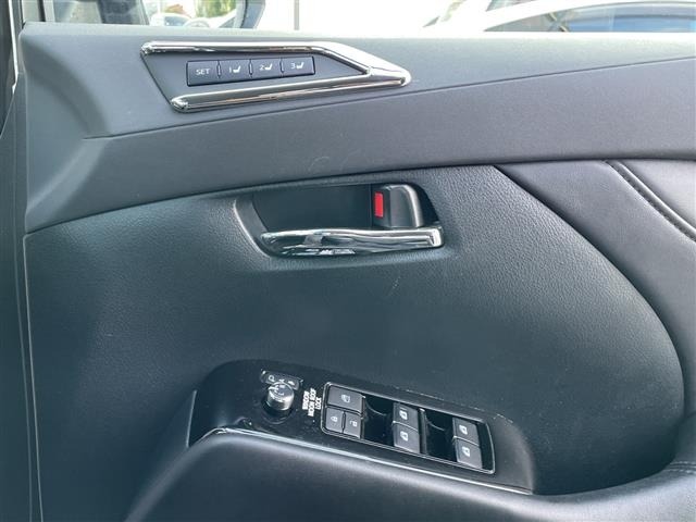 Toyota VELLFIRE 2019 8268947-4