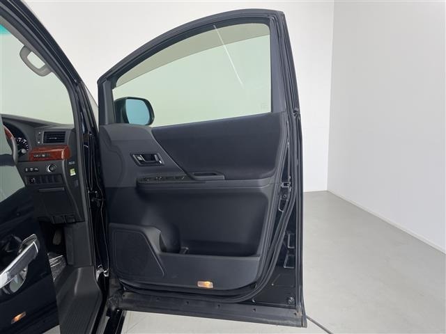 Toyota VELLFIRE 2010 8268948-6