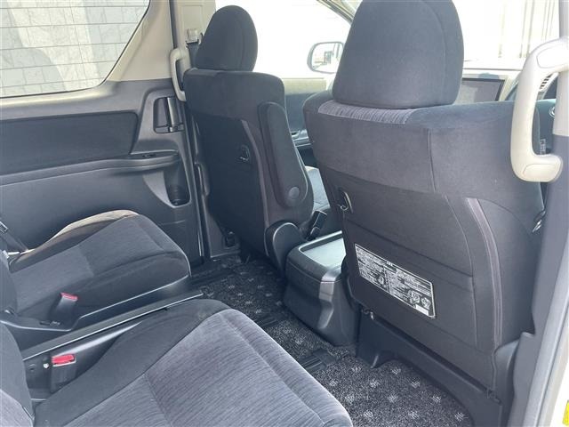 Toyota VELLFIRE 2012 8268952-3