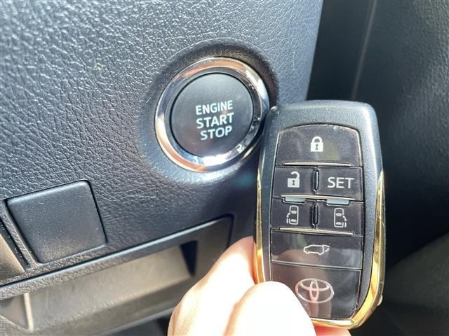 Toyota VELLFIRE 2017 8268958-9