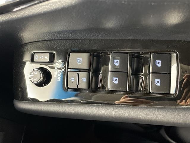 Toyota VELLFIRE 2018 8268971-3