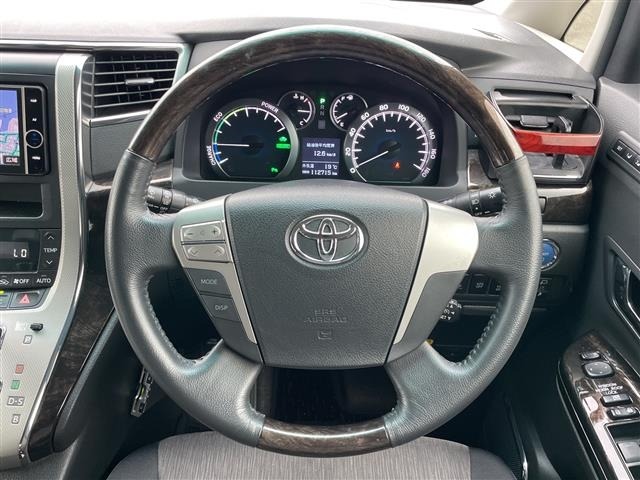 Toyota VELLFIRE 2012 8268972-1