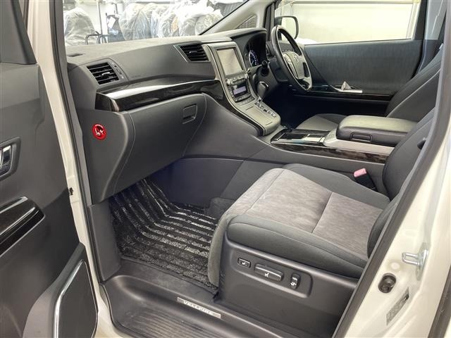 Toyota VELLFIRE 2012 8268973-6