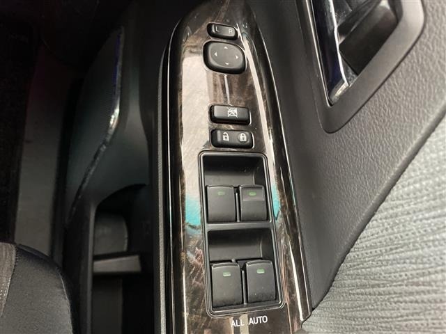 Toyota VELLFIRE 2012 8268973-9