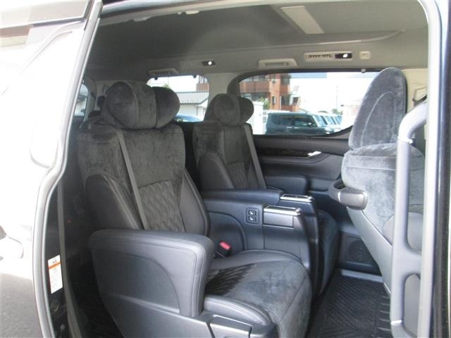 Toyota VELLFIRE 2016 8268997-2